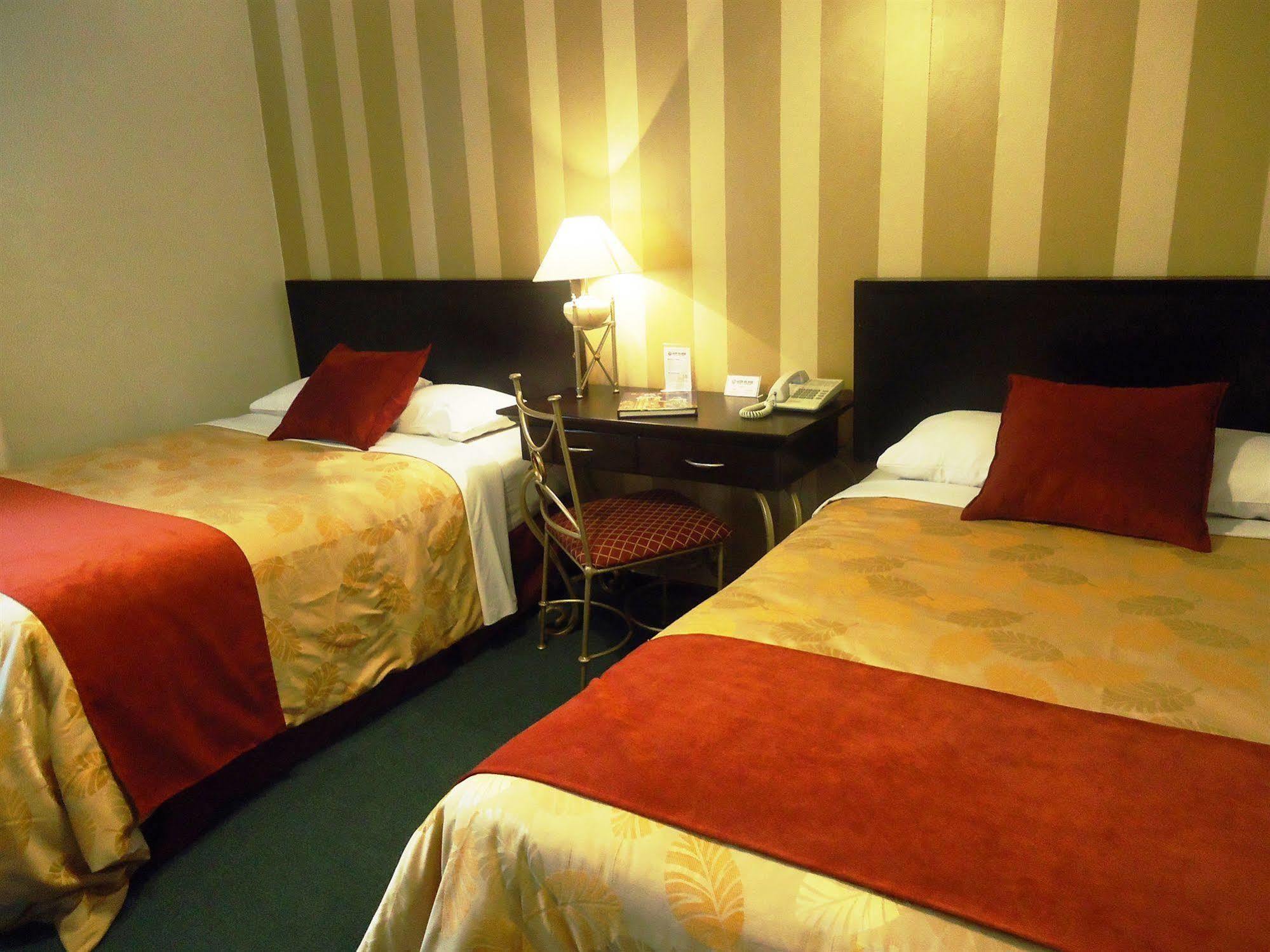 Leon De Oro Inn&Suites Lima Buitenkant foto